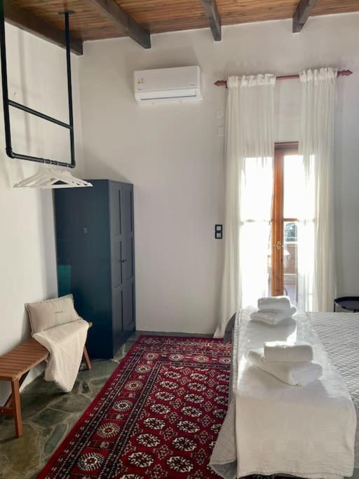 Almond Home Livadia  Luaran gambar