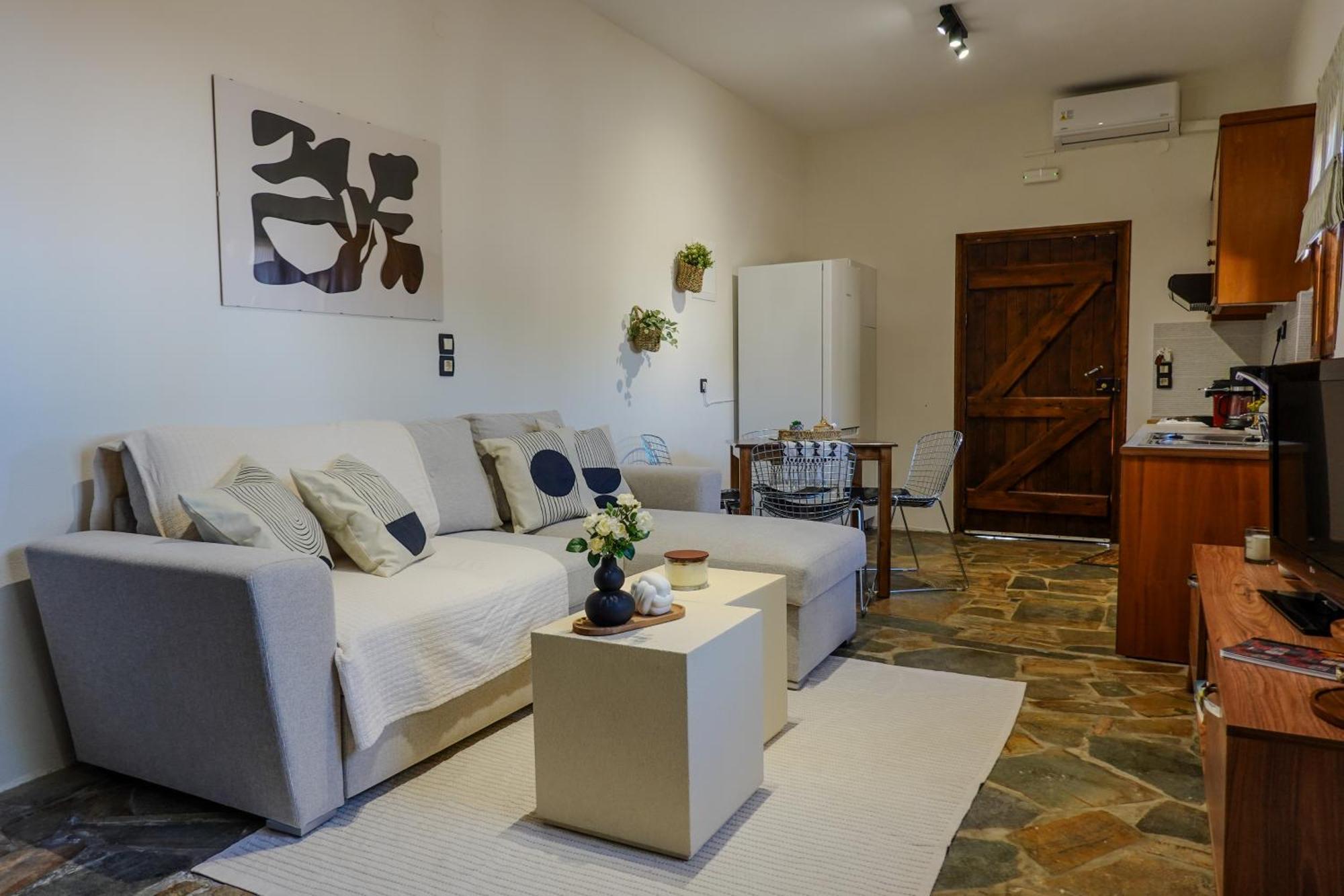 Almond Home Livadia  Luaran gambar